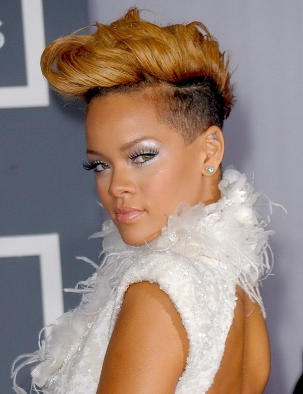 arrives at the 52nd Annual GRAMMY Awards held at Staples Center on January 31, 2010 in Los Angeles, California.