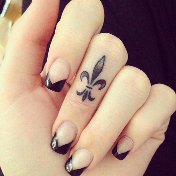 Small Tattoo Designs for Girls (10)