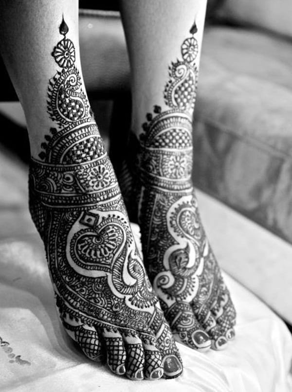 Simple Mehandi Designs for Legs1