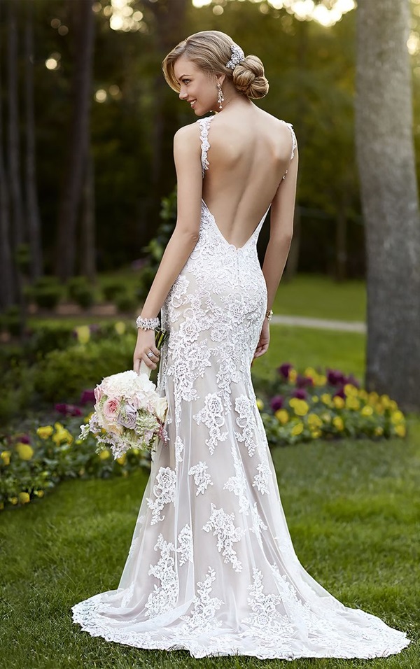 Gorgeous Backless Dresses for Romantic Date (19)
