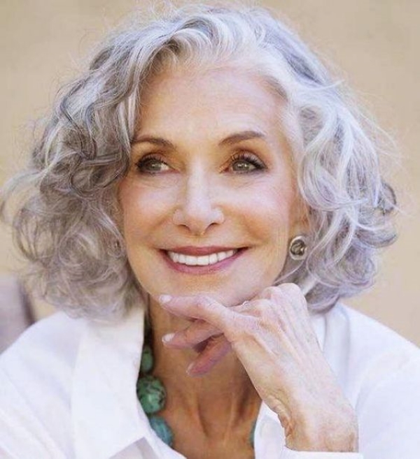 36 Charming Short Hairstyles For Older Women Over 60 Fashion Enzyme